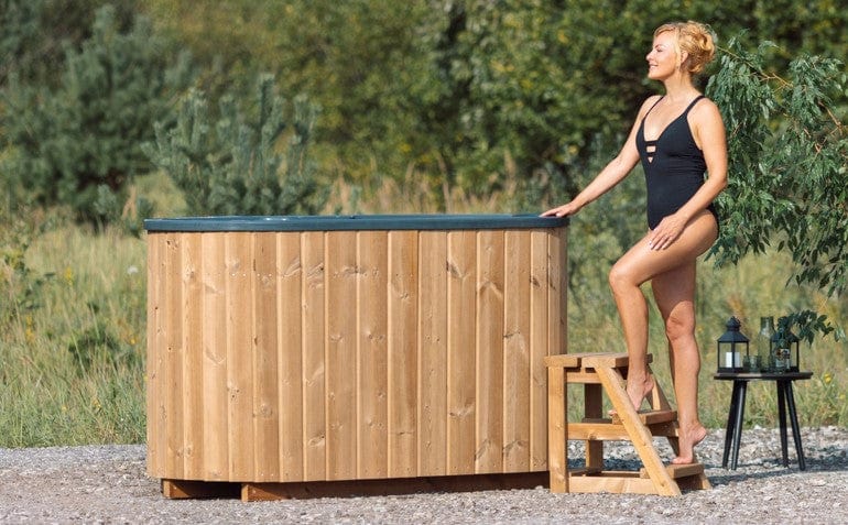 Cold Tub mit GFK-Einsatz