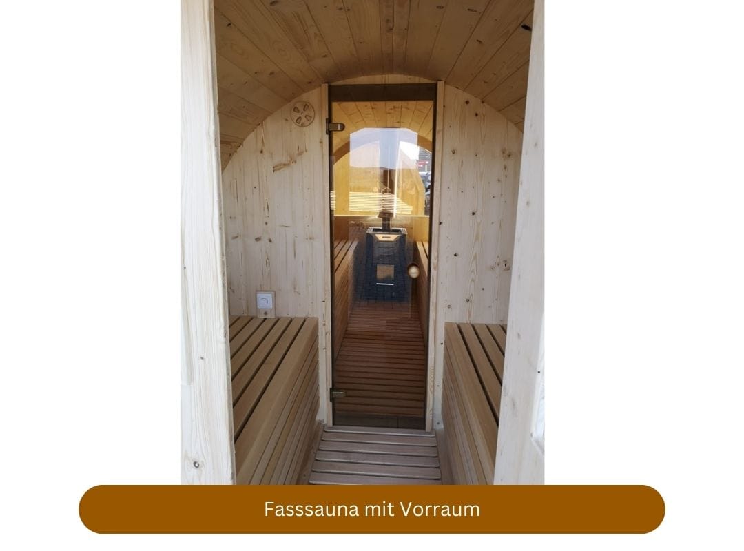 Fasssauna mit Vorraum und Elektroofen