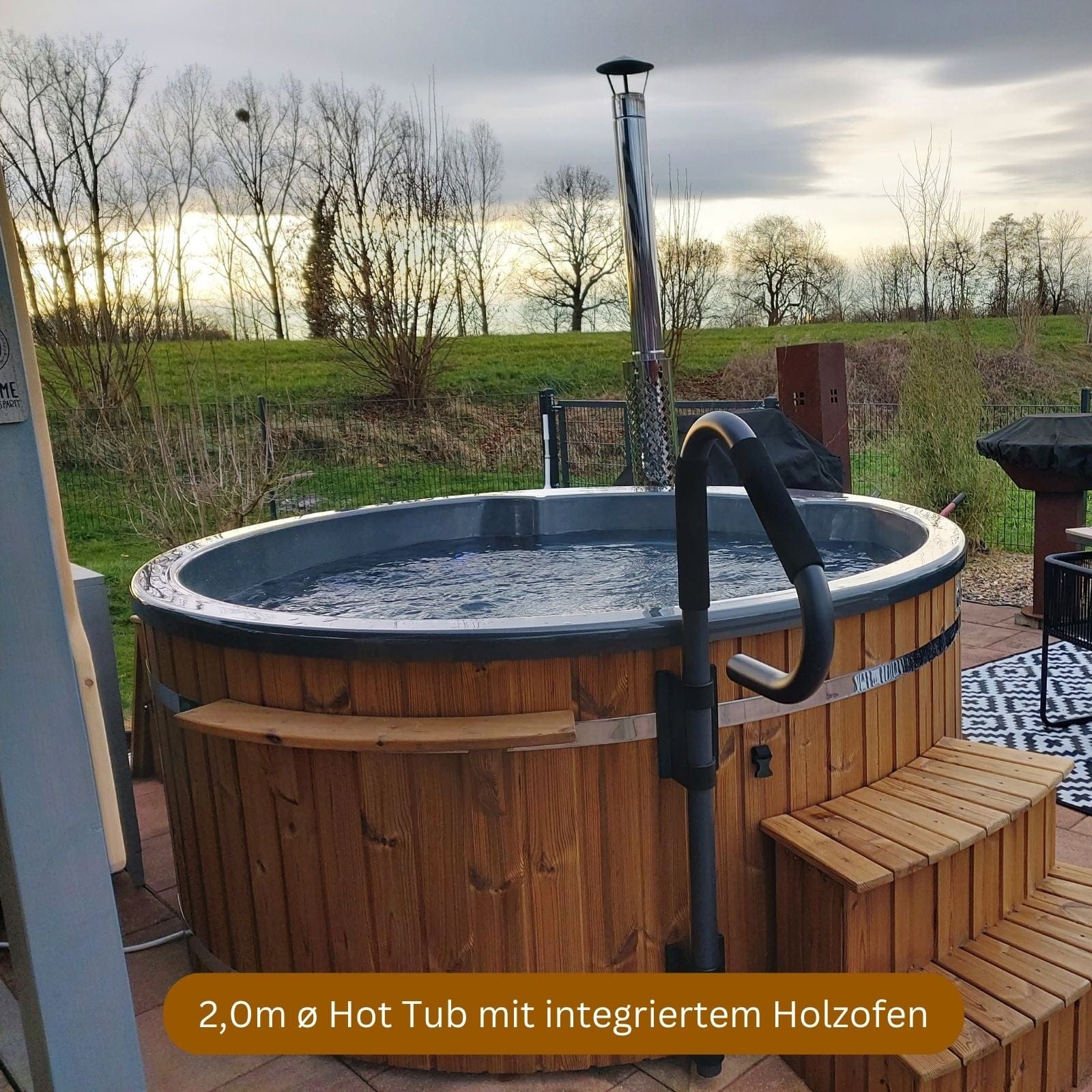 2m Hot Tub für 6 Personen  mit integriertem Holzofen