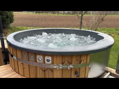 Memelwood Hot Tub mit Holzofen